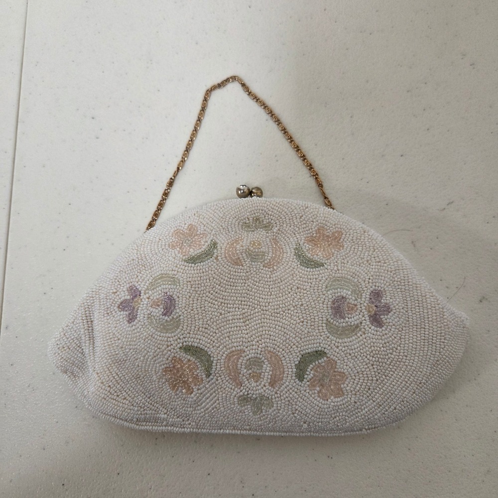 Vintage Beaded Floral Evening Bag Cream White Kiss Lock Clutch Gold Chain Strap